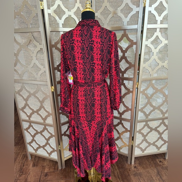 NWT | Vince Camuto Maxi dress | Red and Black snakeskin pattern | 6 - Picture 7 of 9